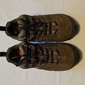 Merrell size 6/5 brown suede shoes